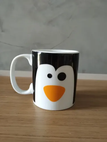 Caneca em Cerâmica Pinguim - canecas.net