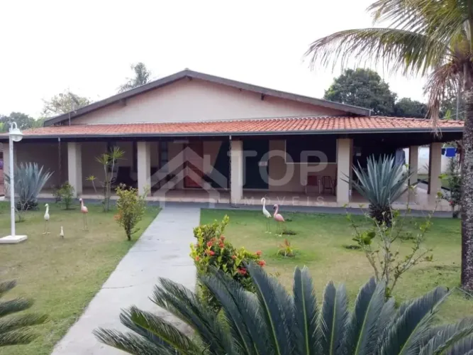 CHACARA COM PISCINA