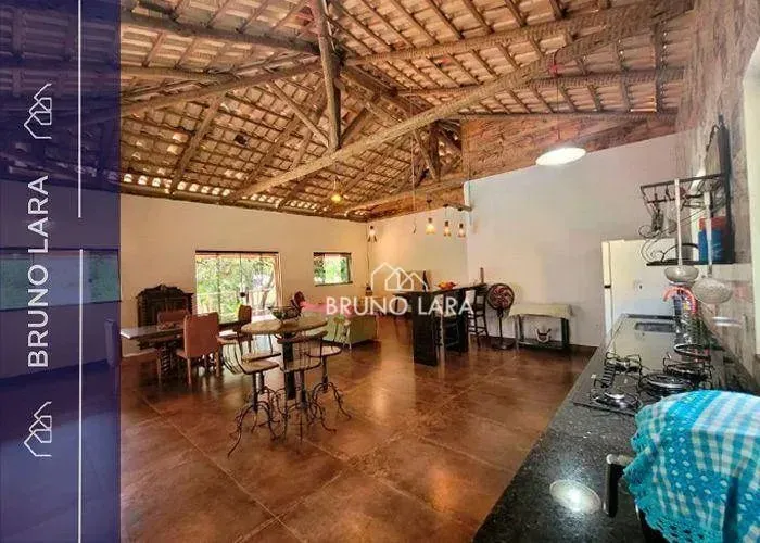 Casa disponível para locação no bairro Varginha, Mateus Leme-MG.