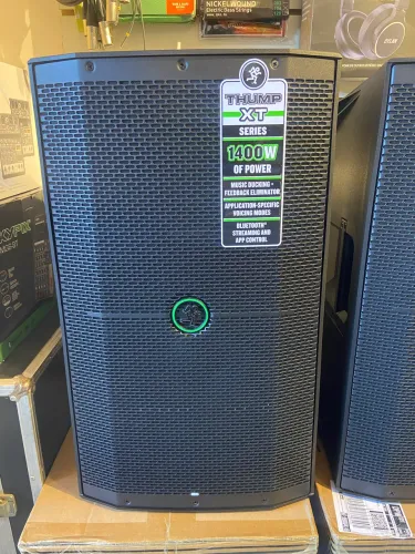 Caixa de Som Ativa Mackie Thump 212xt 1400W