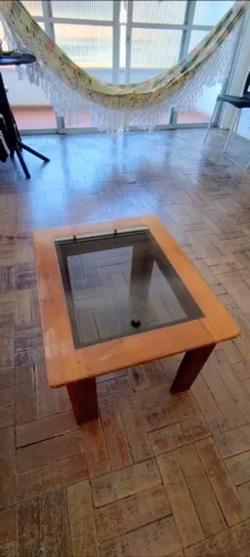 Mesa de centro / canto com tampo de vidro