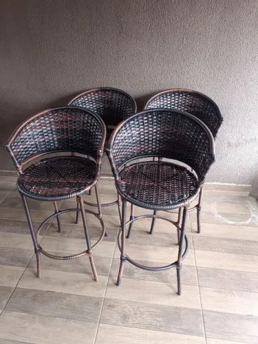4 banquetas em Fibra Sintética R$ 250 a unidade pronta entrega