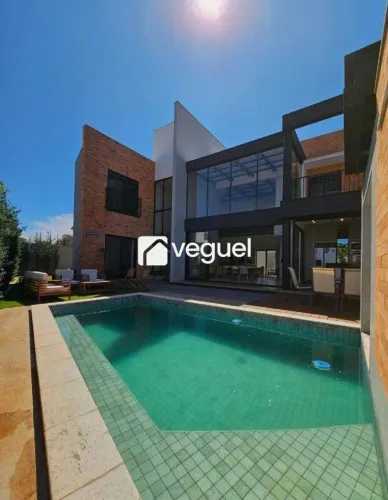 Casa sobrado de 335m² com 4 quartos, 4 suítes para alugar no Alto do Castelo, Ribeirão Pre