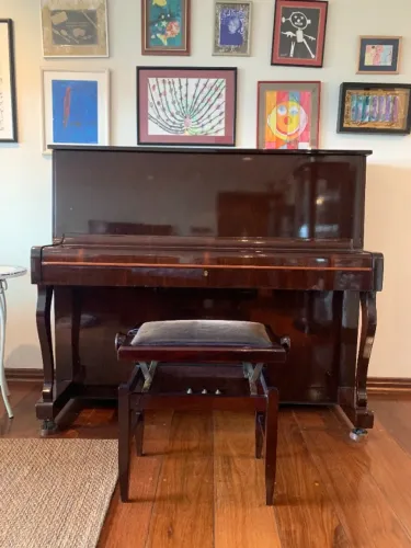 Piano Acústico Vertical Fritz Dobbert Original, Nacional com Banqueta - Ótimo Estado