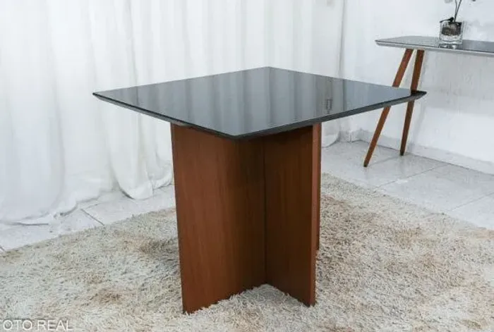 Mesa com 4 cadeiras Black Friday 