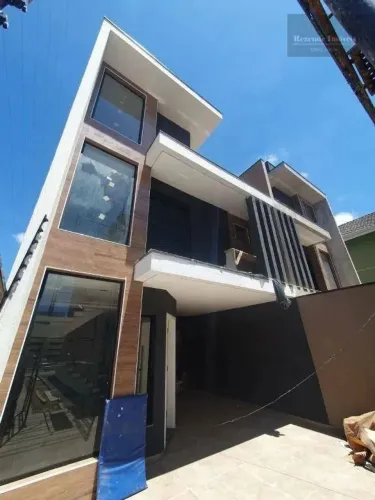 Sobrado com 3 dormitórios à venda, 138 m² por R$ 1.099.000,00 - Portão - Curitiba/PR