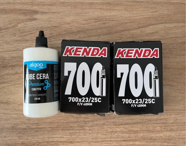 Kit Ciclismo: Lubrificante e Câmaras de Ar Kenda