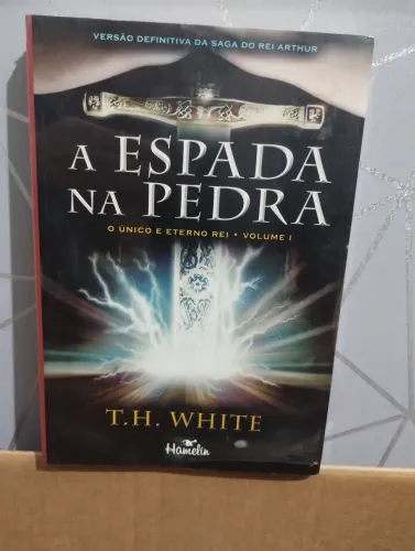 Livro A Espada na Pedra - Volume 01