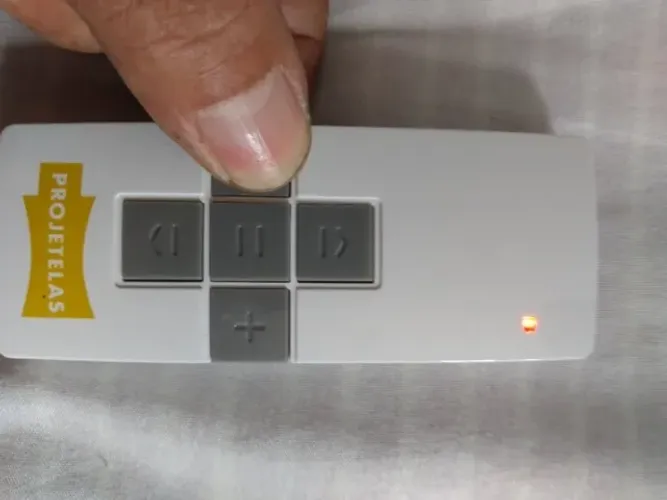 Controle Remoto I.R Projetelas
