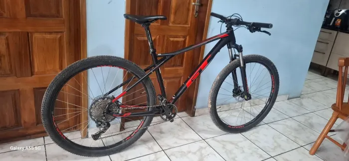 Mountain bike GT Avalanche tam 19 g