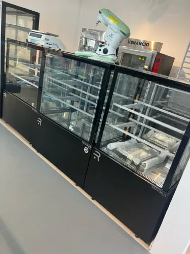 Conjunto balcão/vitrine panificadora linha premium - pronta entrega