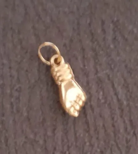 Pingente de mão em ouro - Figa