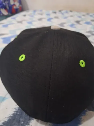 Boné Preto com Detalhes em Verde 59FiFTY 71/8 Tamanhos 56.8cm