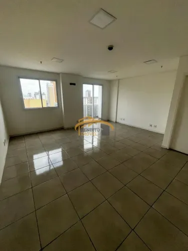 Sala comercial para alugar, no Centro de Osasco, de 38M² e 1 vaga de garagem