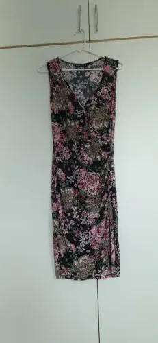Vestidos e Saia- VER DESCRIÇÃO