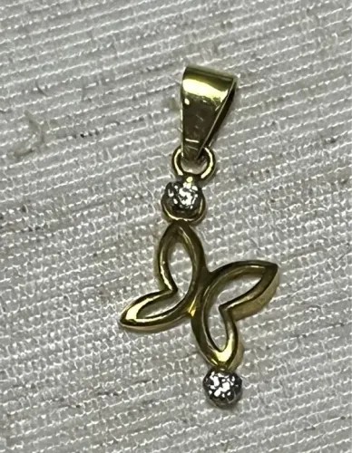 Pingente de ouro com diamantes Monte Carlo
