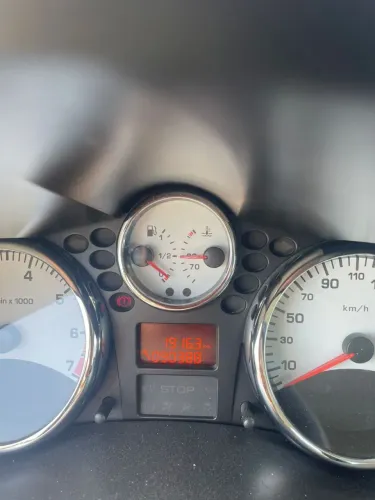 Peugeot 2012 completo 