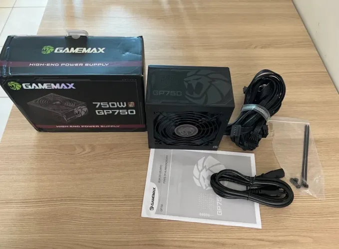 Fonte 750W Gamemax gp750