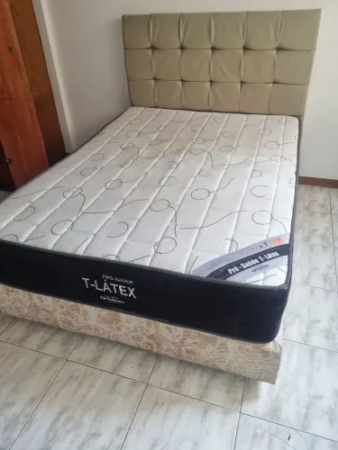 Vendo cama box casal com cabeceira em capitonê