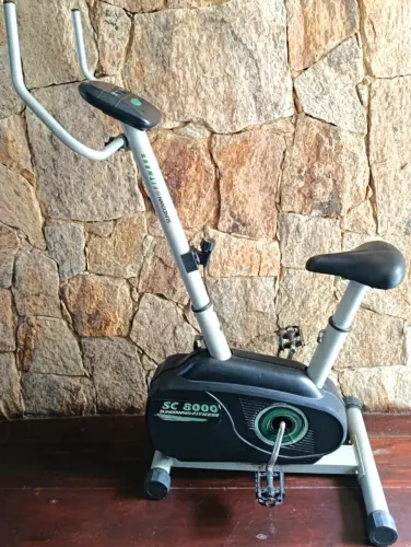 Bicicleta Ergométrica Sundown Fitness SC 8000 - Funcionando