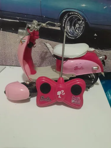 Moto da barbie leia a observação