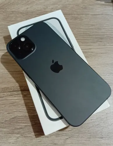 iPhone 15 128GB garantia Apple mar/27