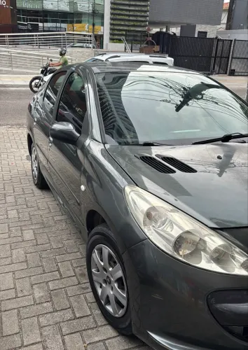 Peugeot 207 Sedan Passion XR 1.4 Flex 8V 4P 2011