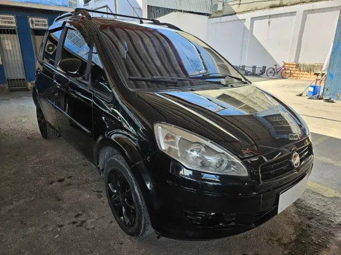 Fiat Idea Attractive 1.4 Fire Flex 8V 5P 2013