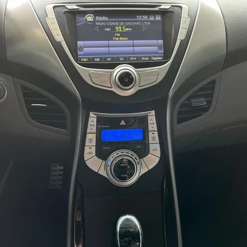 Hyundai Elantra GLS 1.8 16V Aut. 2012