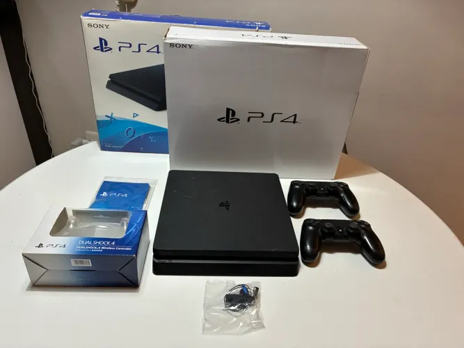 PlayStation 4 Slim 500GB 