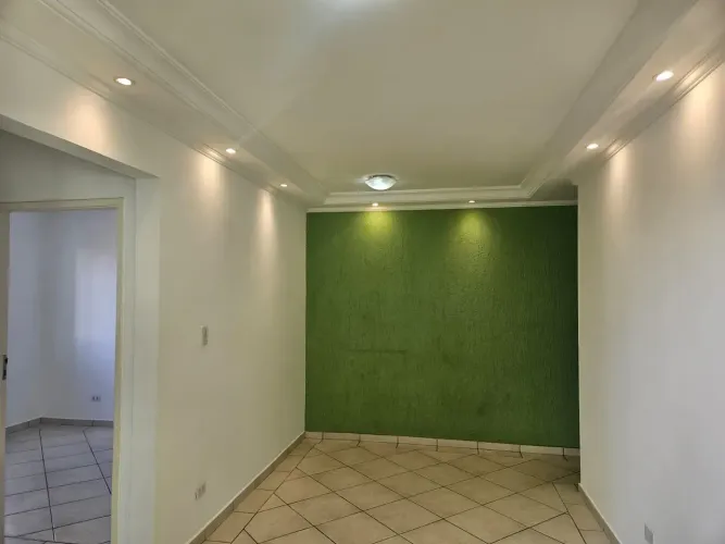 Imóvel para aluguel possui 55 metros quadrados com 2 quartos