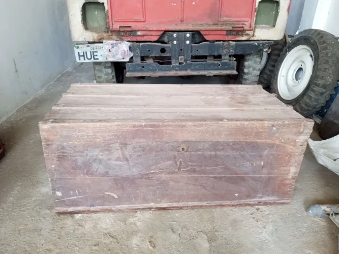 Baú antigo de cedro rosa