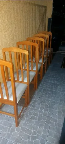 [VENDO] Jogo com 6 Cadeiras de Madeira Maciça (Ideal para Reformar o Estofado)