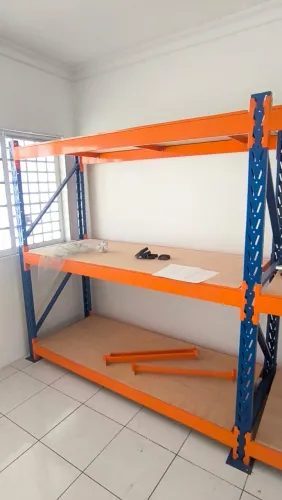 Prateleira para distribuidora