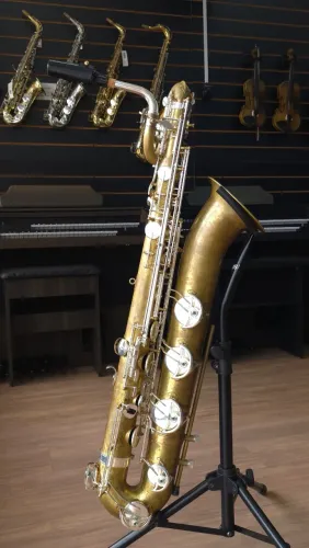 Sax Barítono Suzuki c/ lá grave original - excelente sonoridade #JBBS110GL-160126