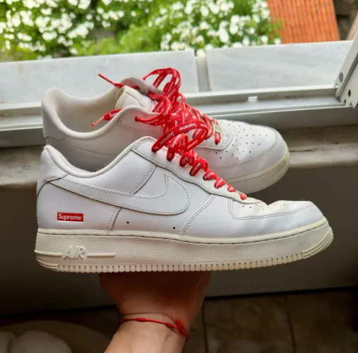 NIKE AIR FORCE 1 X SUPREME