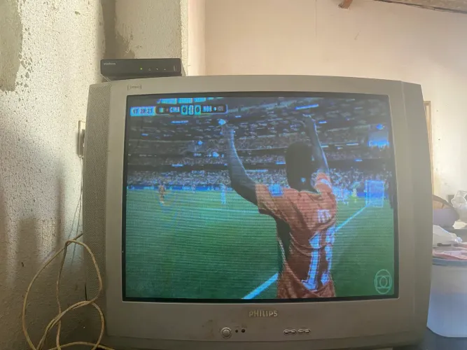 Televisão antiga