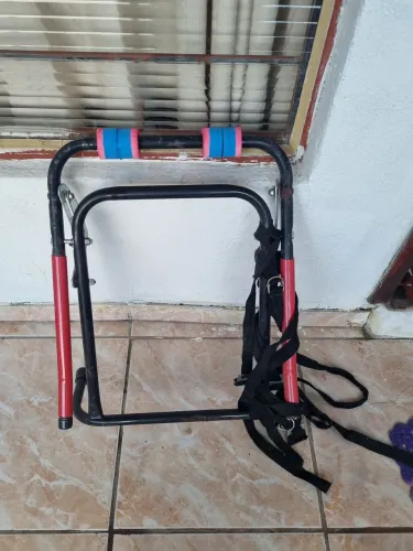 Suporte de bicicleta usado