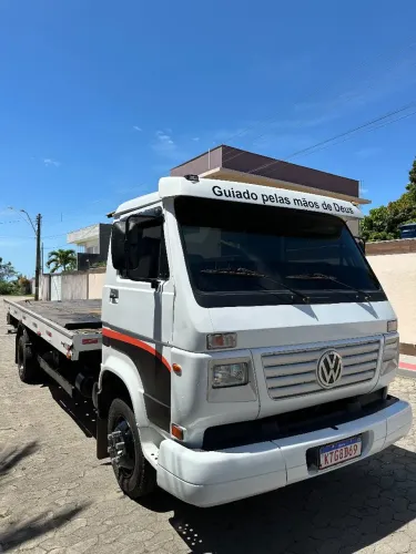 Caminhão plataforma 92 mas está todo 2011 revisado