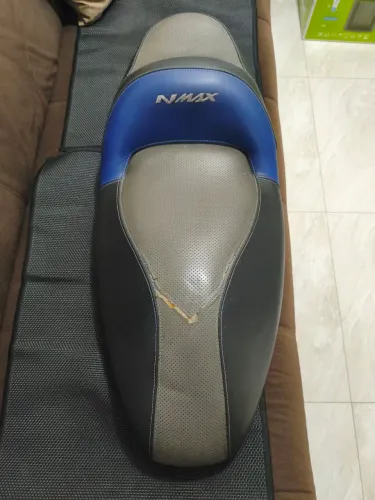 Banco Confort Nmax 2021 a 2024. RAY Bancos