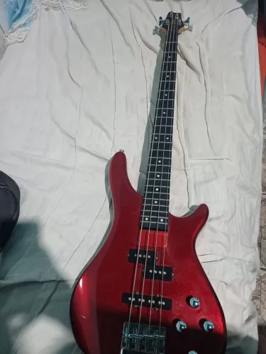 Contra Baixo Giannini GB-200A - 4 Cordas ativo
