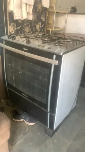 Fogão e cama solteiro
