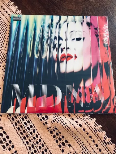 Madonna - Vinil MDNA Lacrado