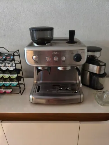 Cafeteira Espresso Oster Xpert Perfect Brew