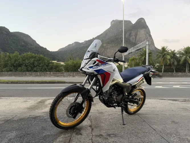 Honda Xre 300 sahara adventure 2027