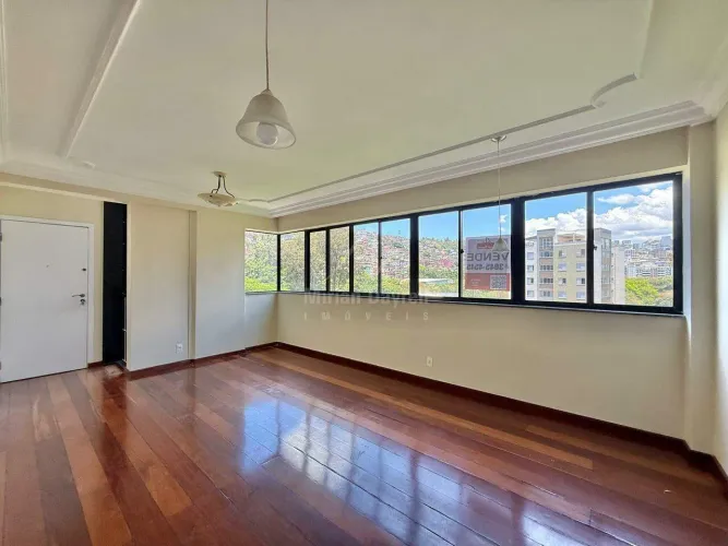 Apartamento com 3 quartos (1 suíte) no bairro Santo Antônio