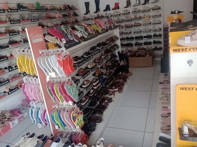 Vendo uma loja completa de calçados