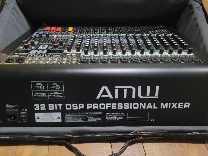 Mesa de som AMW custom, AP 16 DSP 16 canais, EFX 32b, MP3 grava