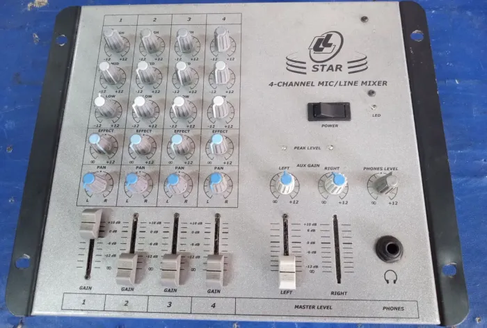 Mesa de som LL Star 4 Channel mixer