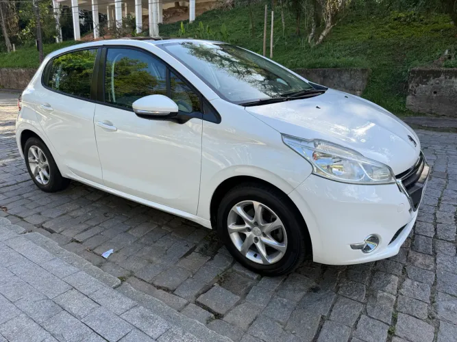 Peugeot 208 Allure 1.5 Flex 8V 5P 2016